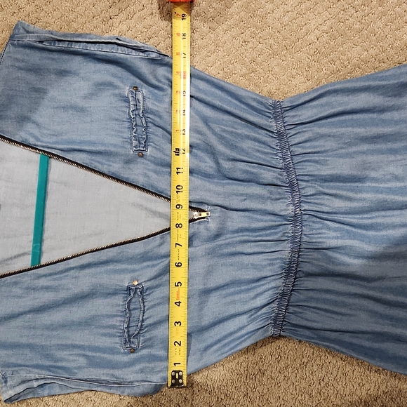 🌴 2 for $40 sale 🌴 DRESS - Super cute ladies lightweight denim dress. Must see - Picture 9 of 13